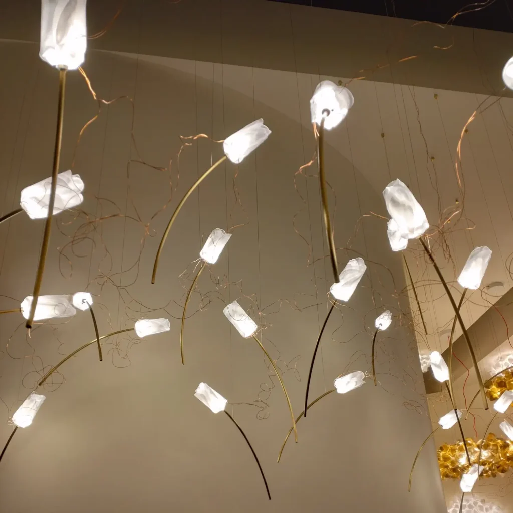 Der Messestand von SLAMP auf der Euroluce 2025